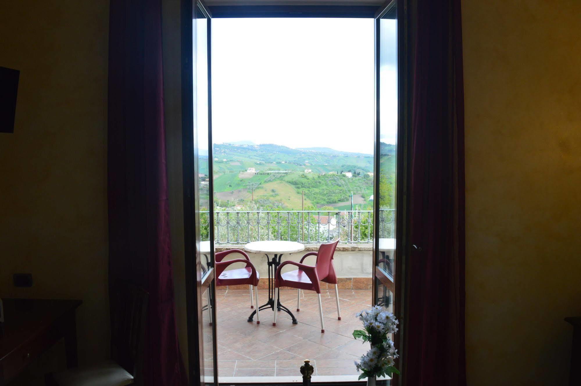 Villa Tre Colli Agri B&B アリアーノ・イルピーノ エクステリア 写真